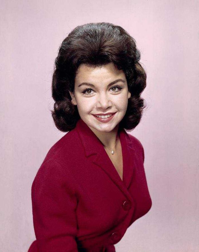 52 Annette Funicello Nude Pictures Show Off Her Dashing Diva Like Looks 614