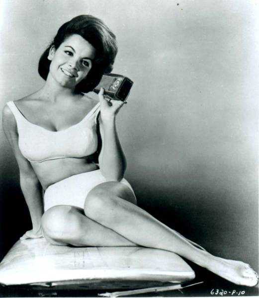 Annette Funicello nackt.