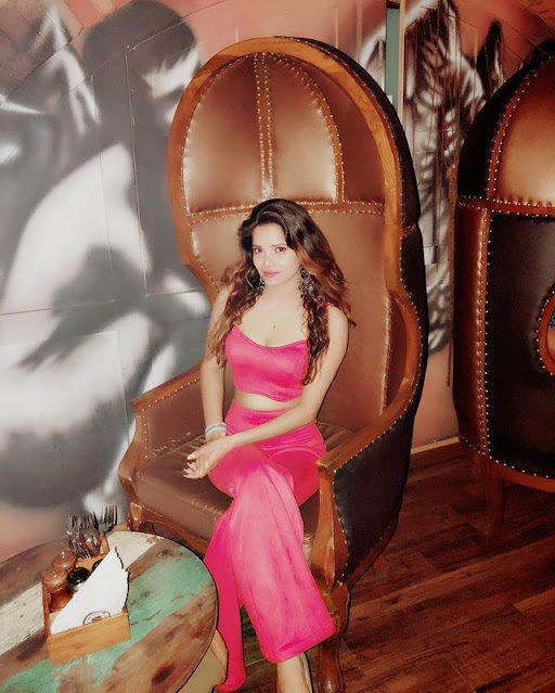 Bollywood Actress Archana Gautam Hot Photo shoot Pics 5