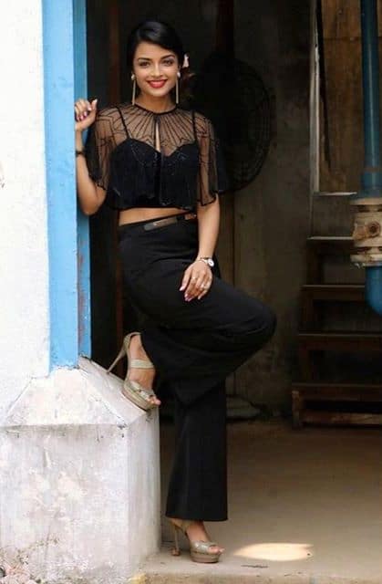 Actress Ashna Zaveri Latest Photo Shoot Pics 6