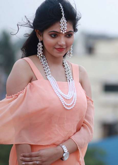 South Indian Actress Athulya Ravi Latest Cute Pics 5