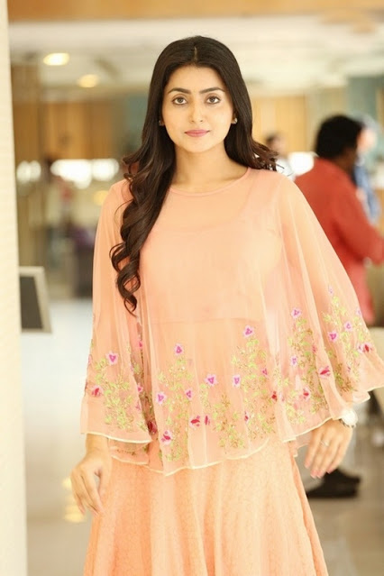 Telugu Actress Avanthika Mishra Latest Cute Photo shoot Pics 54