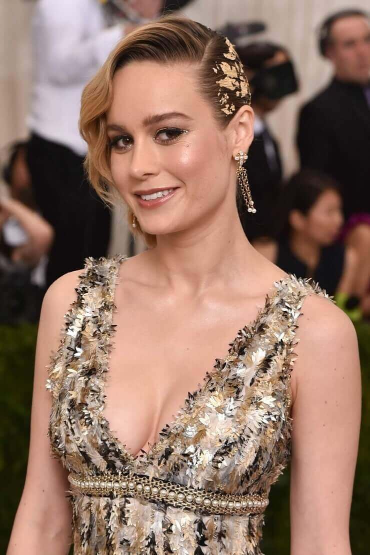 Brie Larson sexy cleavage
