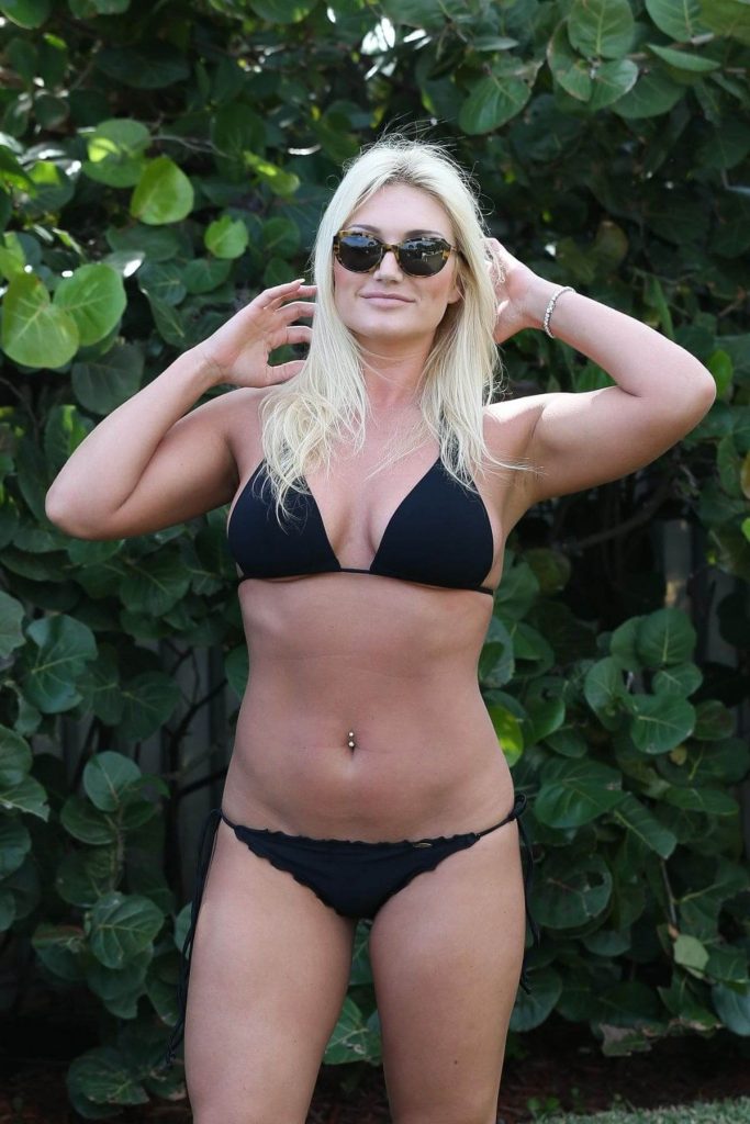 45 Sexy and Hot Brooke Hogan Pictures – Bikini, Ass, Boobs 362