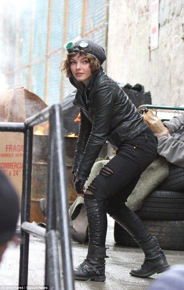 Camren Bicondova oht pics