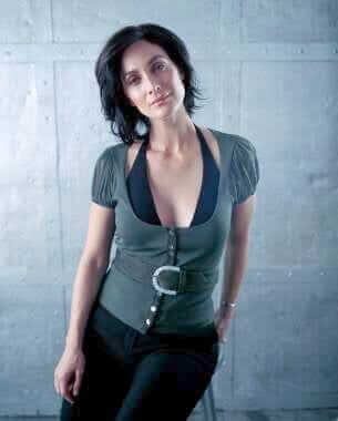 Carrie-Anne Moss beautiful pics