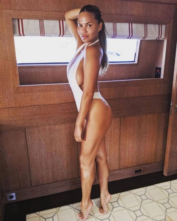 49 Chrissy Teigen Nude Pictures Which Prove Beauty Beyond Recognition 16