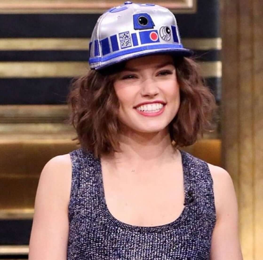 Daisy Ridley lovely photos (1)