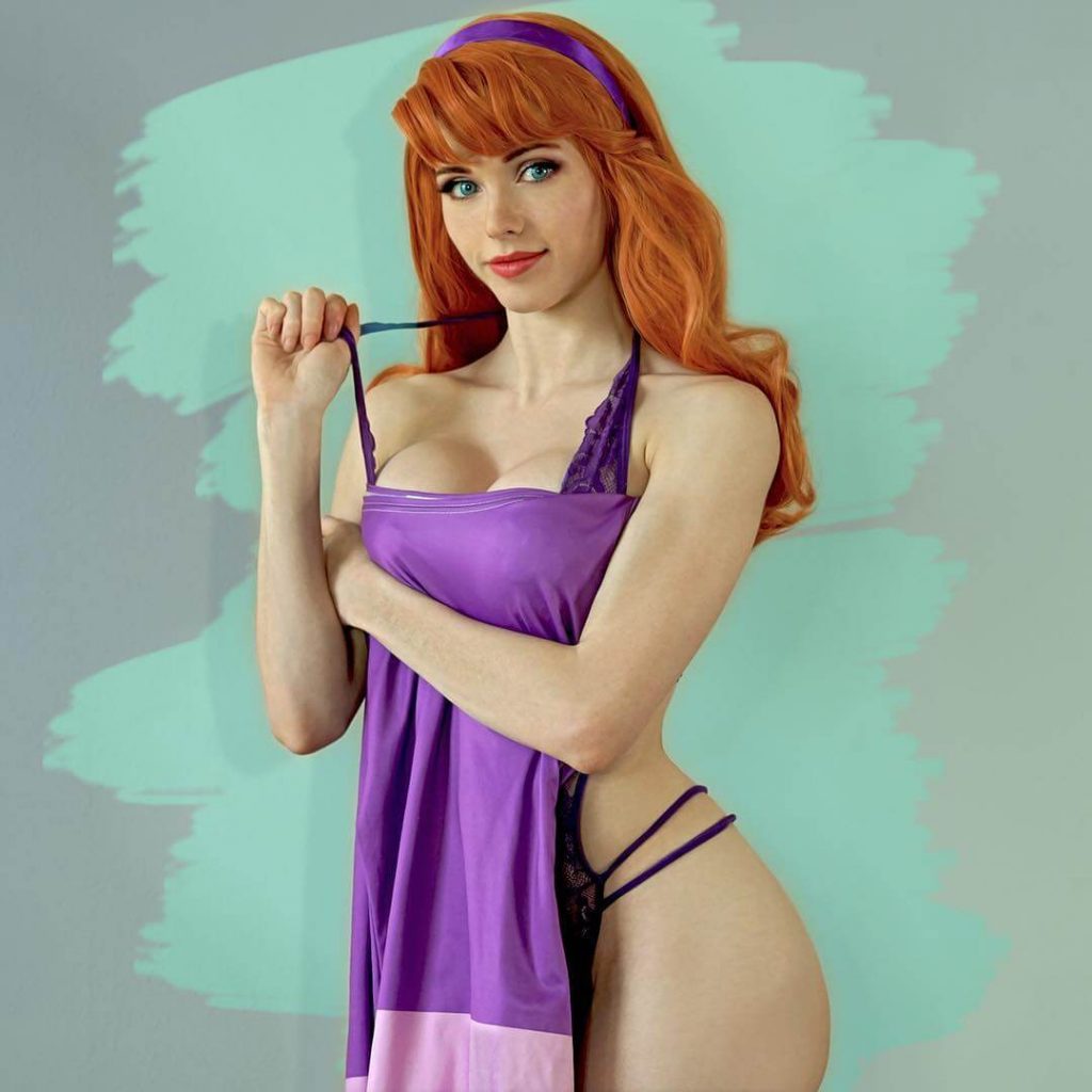 50 Sexy and Hot Daphne Blake Pictures – Bikini, Ass, Boobs 146