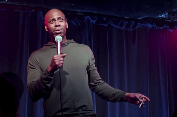 Dave Chappelle Educates Comedy Club Audience With History Of Black People And Police Humanity Interesting 26 Dave Chappelle teaches heckler a valuable lesson in humanity