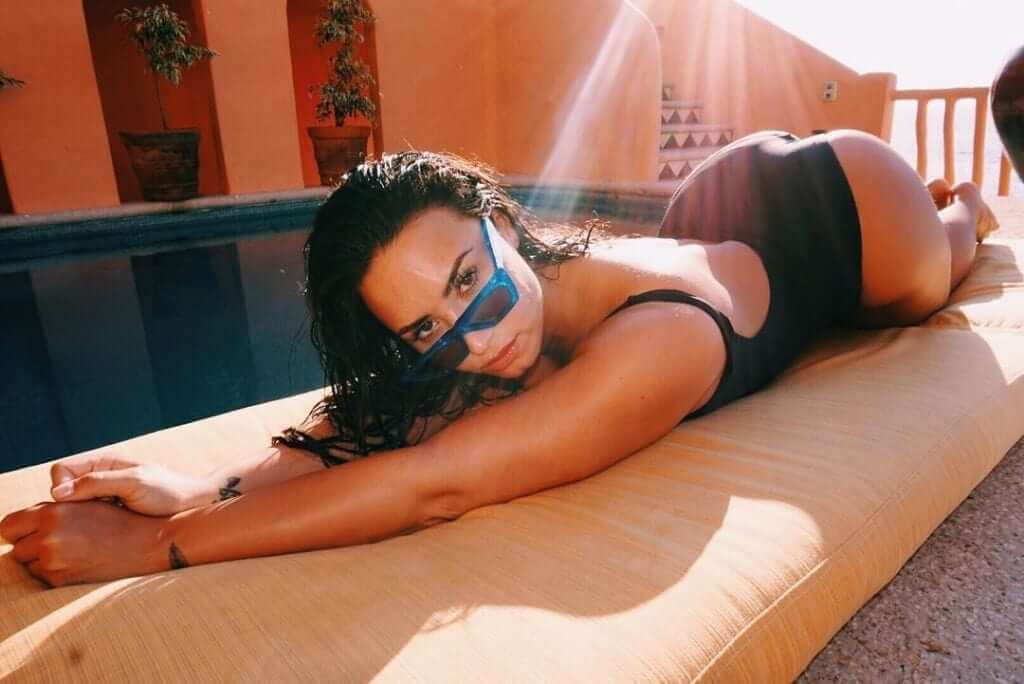 Demi Lovato butt hot