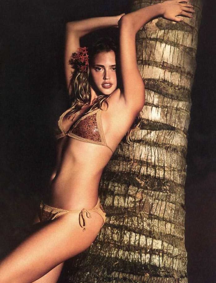 52 Estella Warren Nude Pictures Are Perfectly Appealing 3