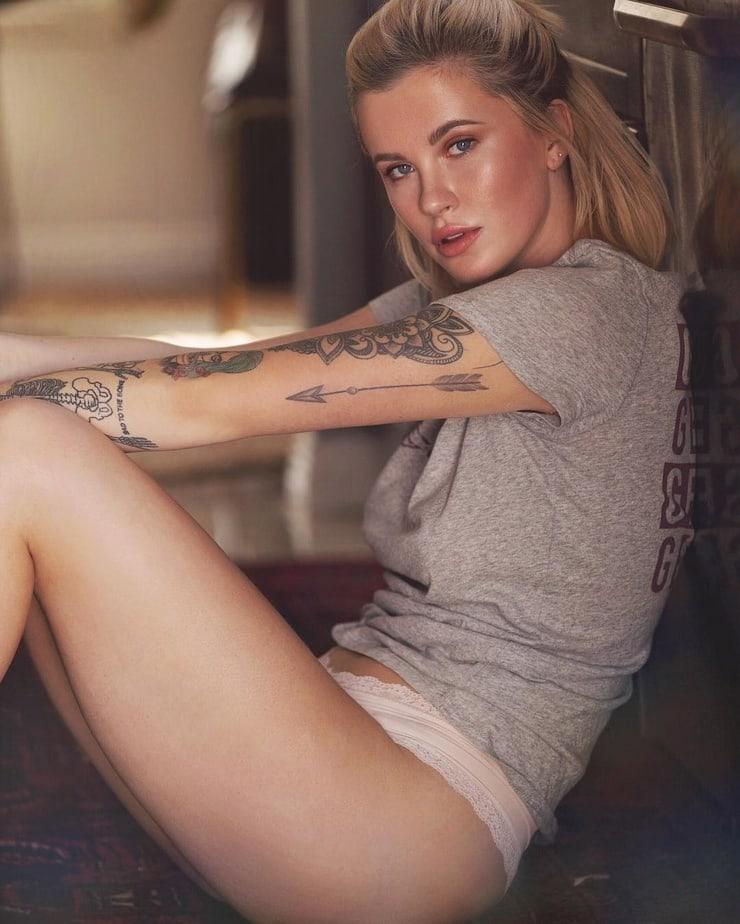 50 Ireland Baldwin Nude Pictures Brings Together Style, Sassiness And Sexiness 16