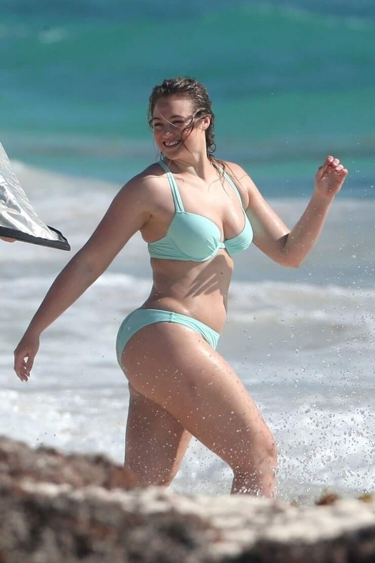 Iskra lawrence sexy thigh (2)