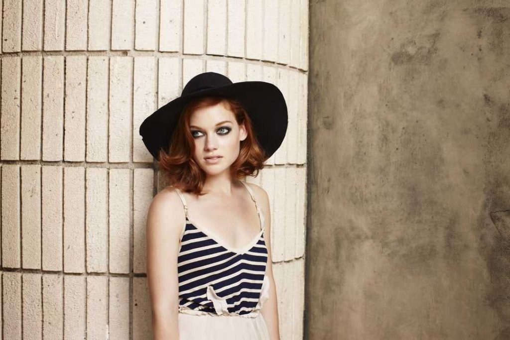 40 Sexy and Hot Jane Levy Pictures – Bikini, Ass, Boobs 80