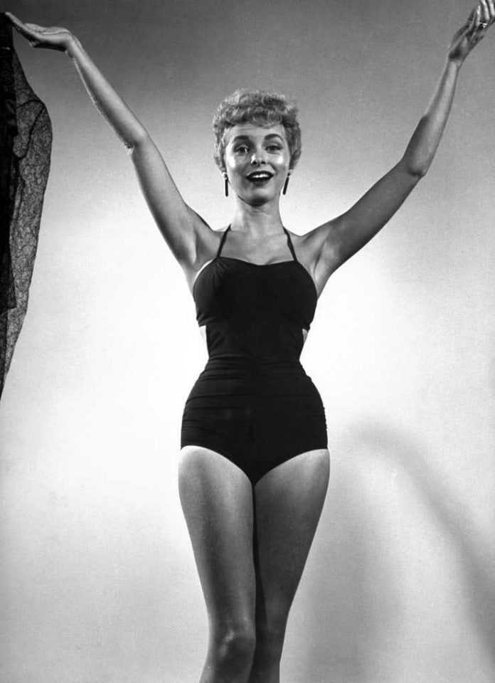 49 Sexy and Hot Janet Leigh Pictures – Bikini, Ass, Boobs 8