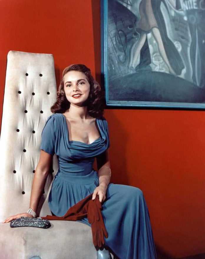49 Sexy and Hot Janet Leigh Pictures – Bikini, Ass, Boobs 21