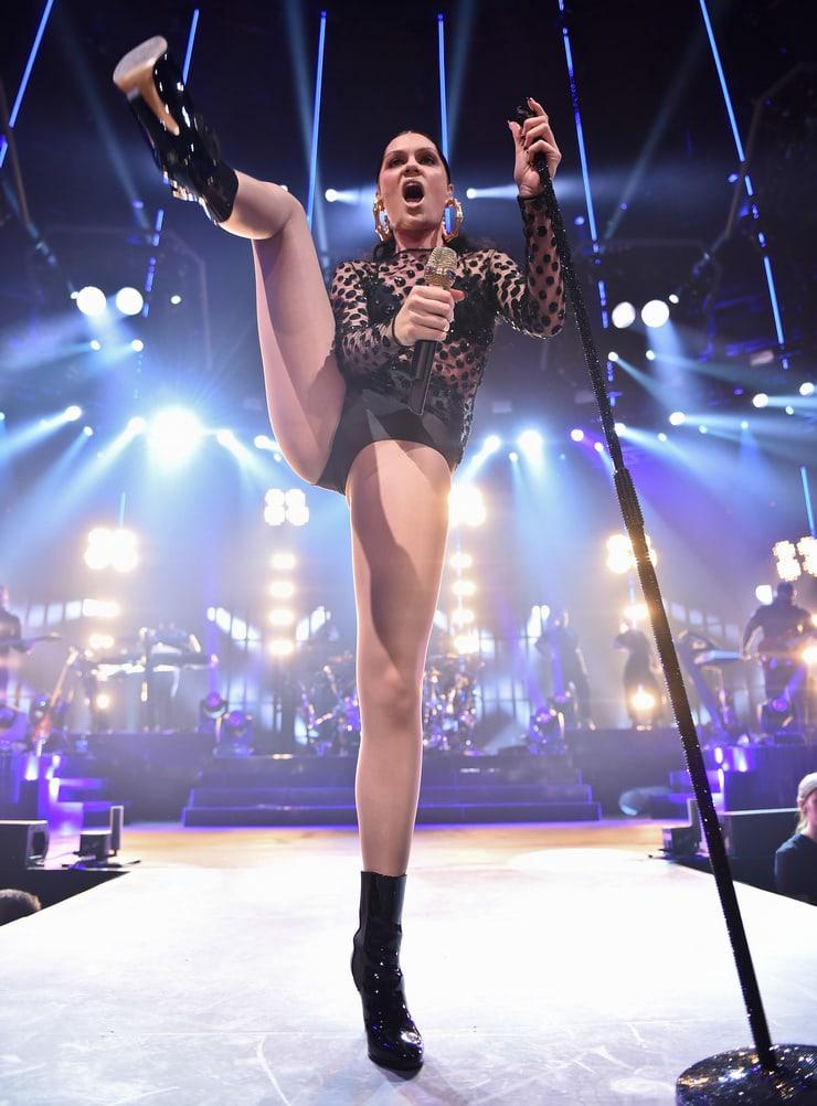 49 Jessie J Nude Pictures Brings Together Style, Sassiness And Sexiness 23