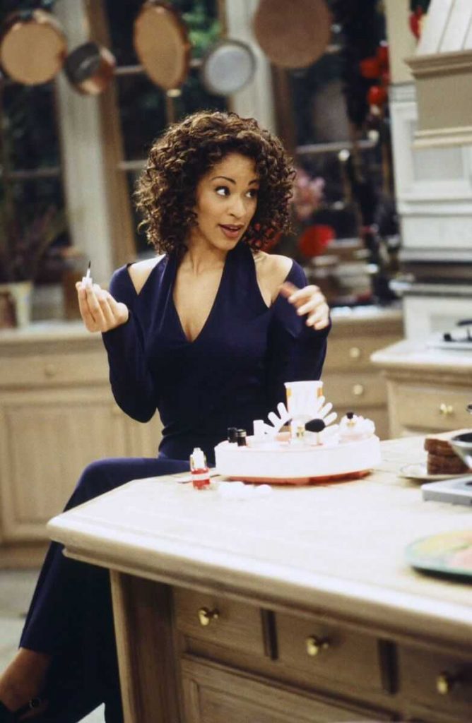 40 Karyn Parsons Nude Pictures Flaunt Her Diva Like Looks 39
