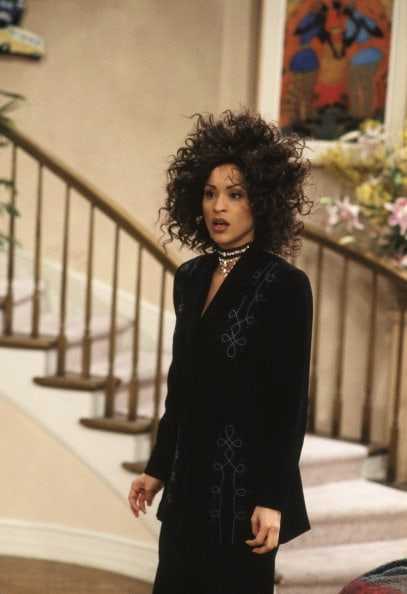 40 Karyn Parsons Nude Pictures Flaunt Her Diva Like Looks 233