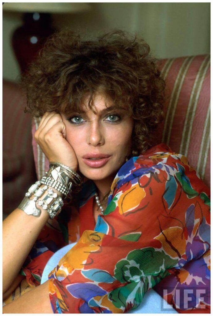 46 Sexy and Hot Kelly LeBrock Pictures – Bikini, Ass, Boobs 40