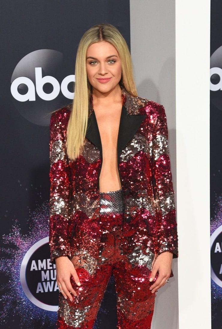49 Kelsea Ballerini Nude Pictures Are Marvelously Majestic 34