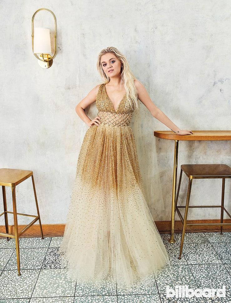 49 Kelsea Ballerini Nude Pictures Are Marvelously Majestic 42
