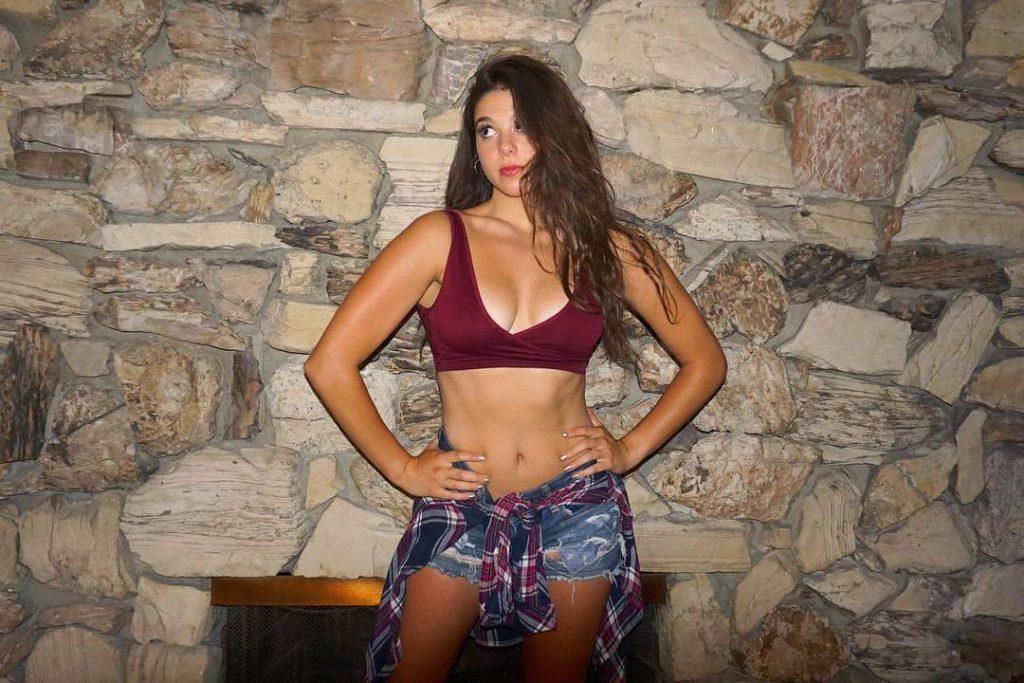 49 Kira Kosarin Nude Pictures Are Marvelously Majestic 2