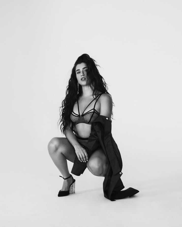 50 Sexy and Hot Lauren Jauregui Pictures – Bikini, Ass, Boobs 11