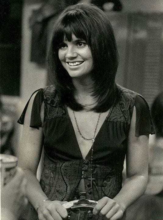 44 Linda Ronstadt Nude Pictures Uncover Her Grandiose And Appealing Body 25