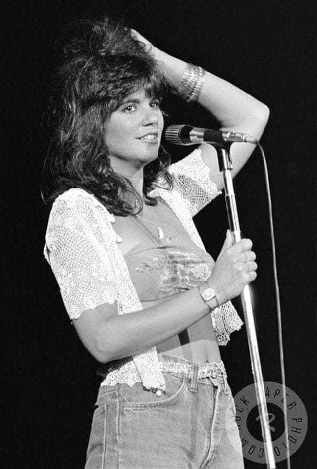 44 Linda Ronstadt Nude Pictures Uncover Her Grandiose And Appealing Body 17