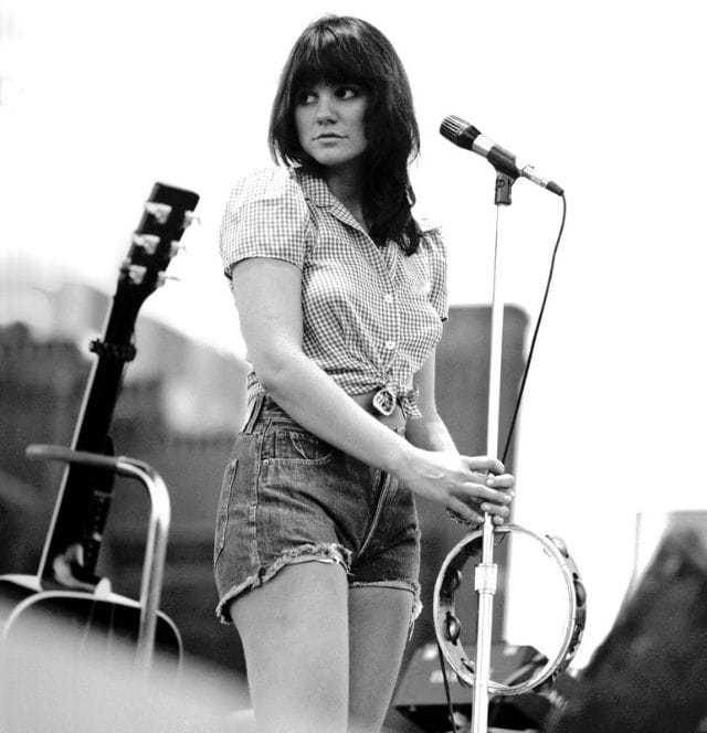 44 Linda Ronstadt Nude Pictures Uncover Her Grandiose And Appealing Body 22
