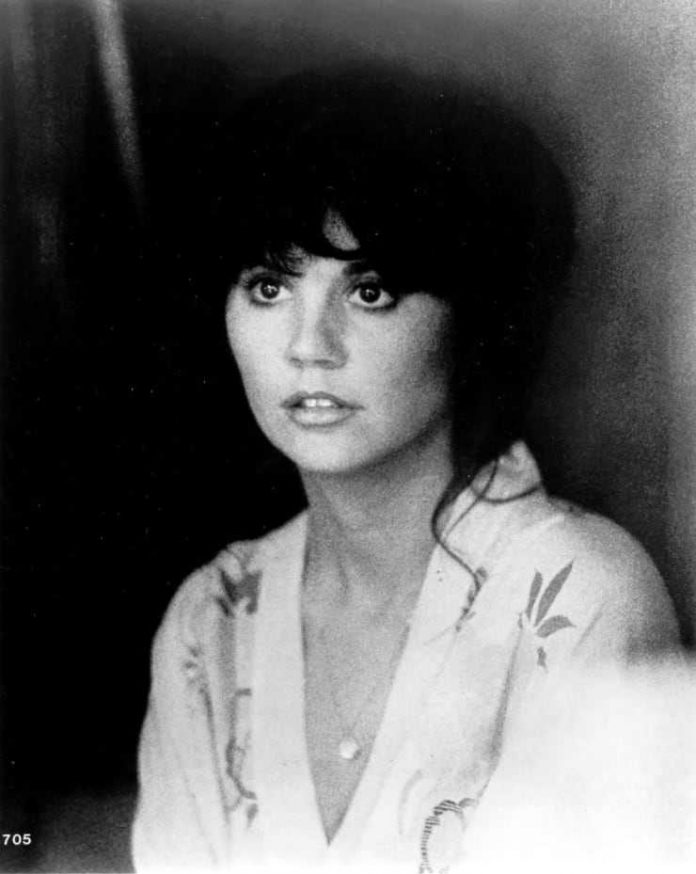44 Linda Ronstadt Nude Pictures Uncover Her Grandiose And Appealing Body 16