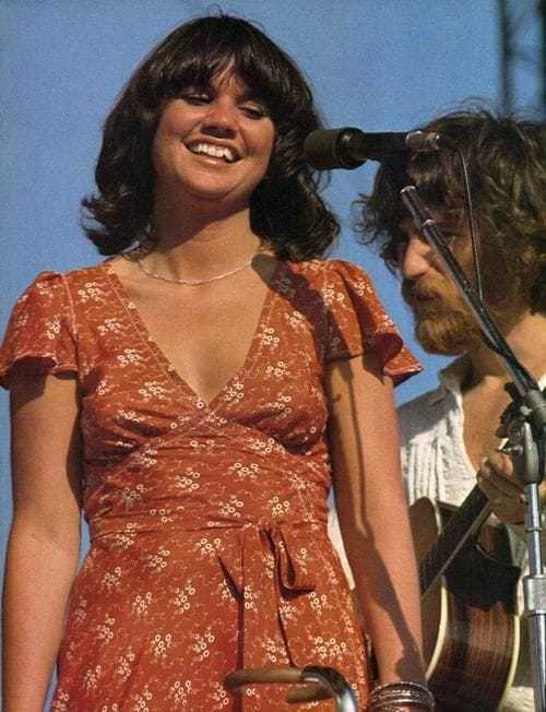 44 Linda Ronstadt Nude Pictures Uncover Her Grandiose And Appealing Body 4