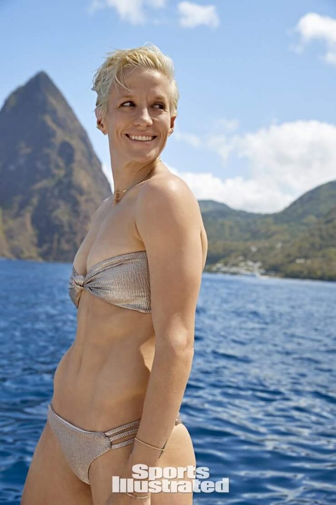 42 Sexy and Hot Megan Rapinoe Pictures – Bikini, Ass, Boobs 22