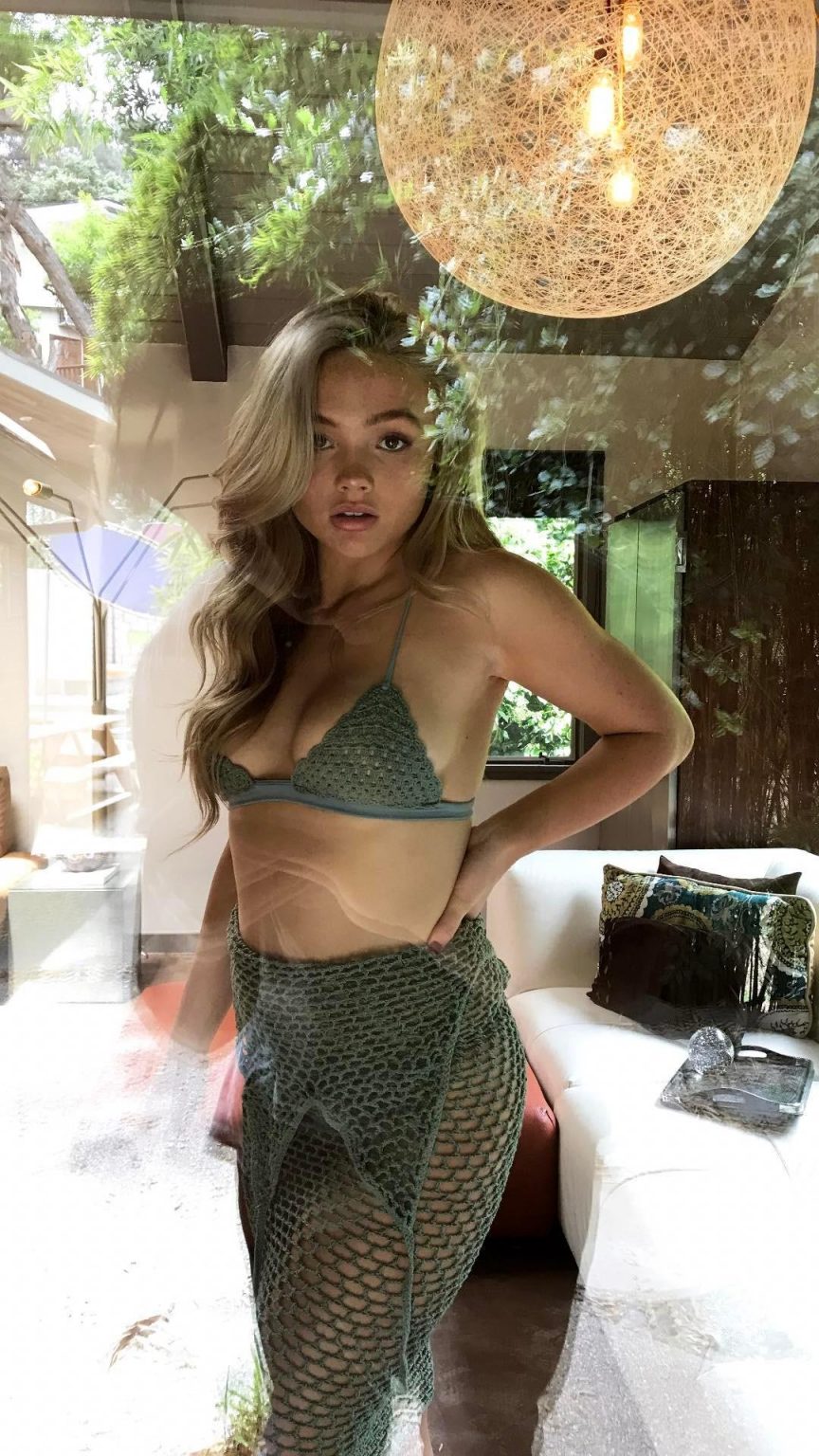 49 Natalie Alyn Lind Nude Pictures Which Make Her A Work Of Art 10