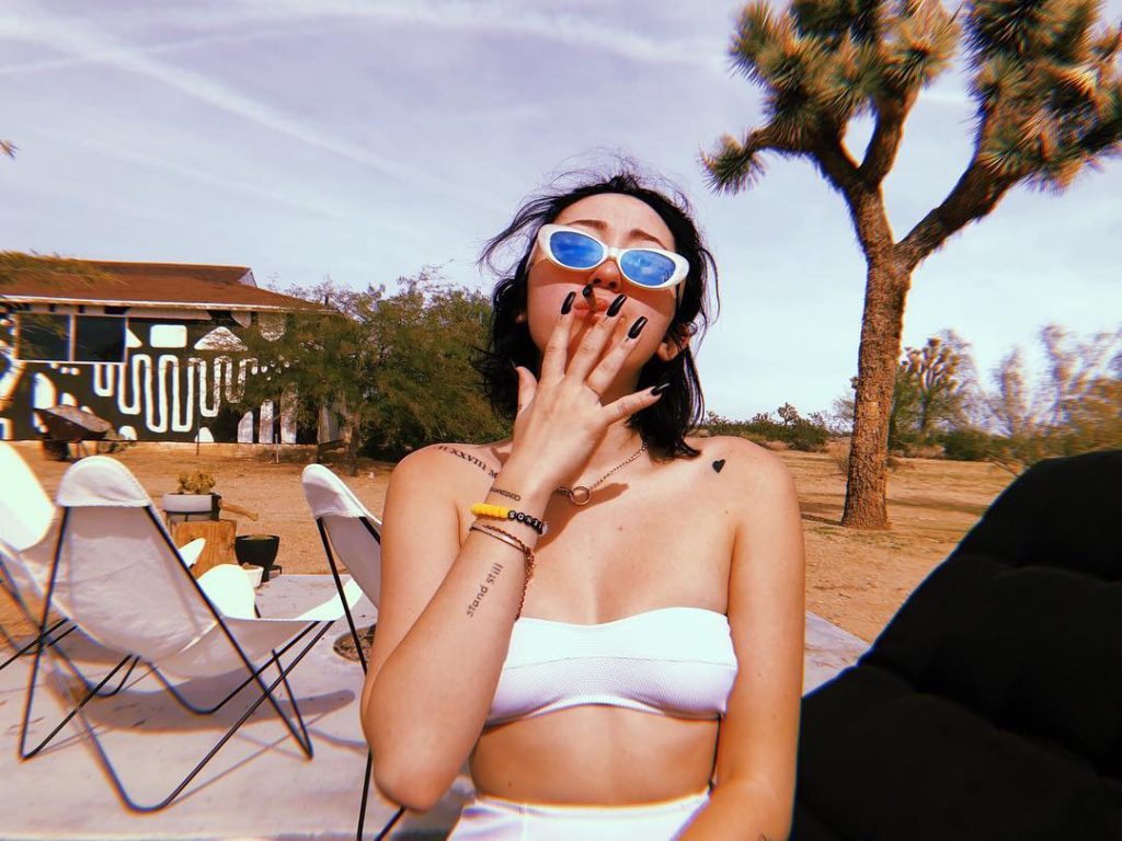 Noah Cyrus nipples