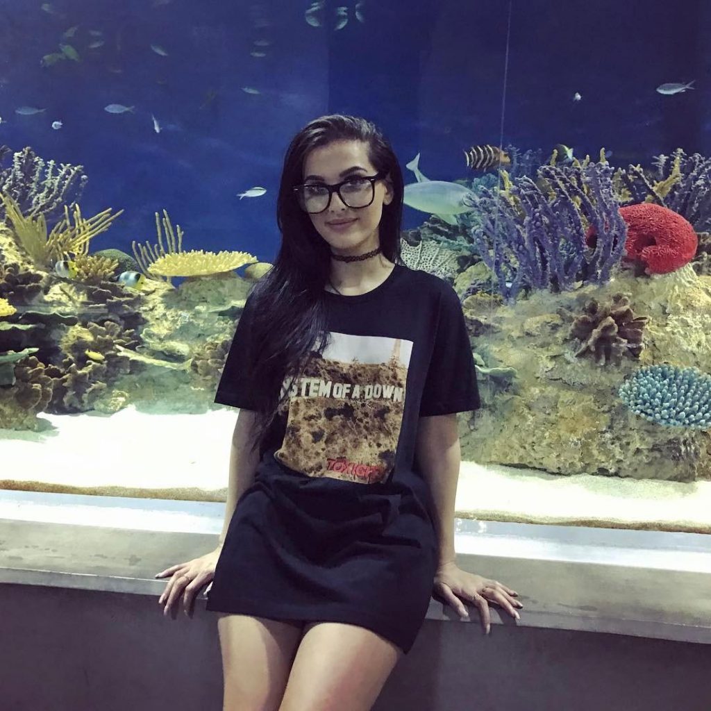 49 SSSniperWolf Nude Pictures Show Off Her Dashing Diva Like Looks 23