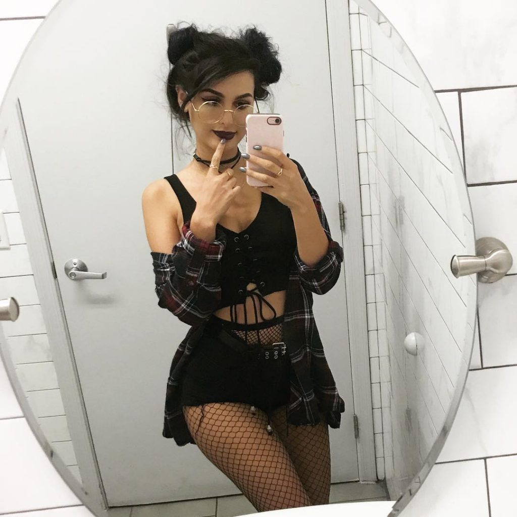 49 SSSniperWolf Nude Pictures Show Off Her Dashing Diva Like Looks 24
