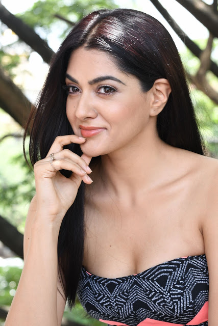 Hot Actress Sakshi Chowdary Latest Hot Photoshoot Pics 18