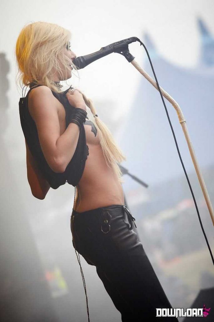 49 Taylor Momsen Nude Pictures Will Make You Crave For More 29