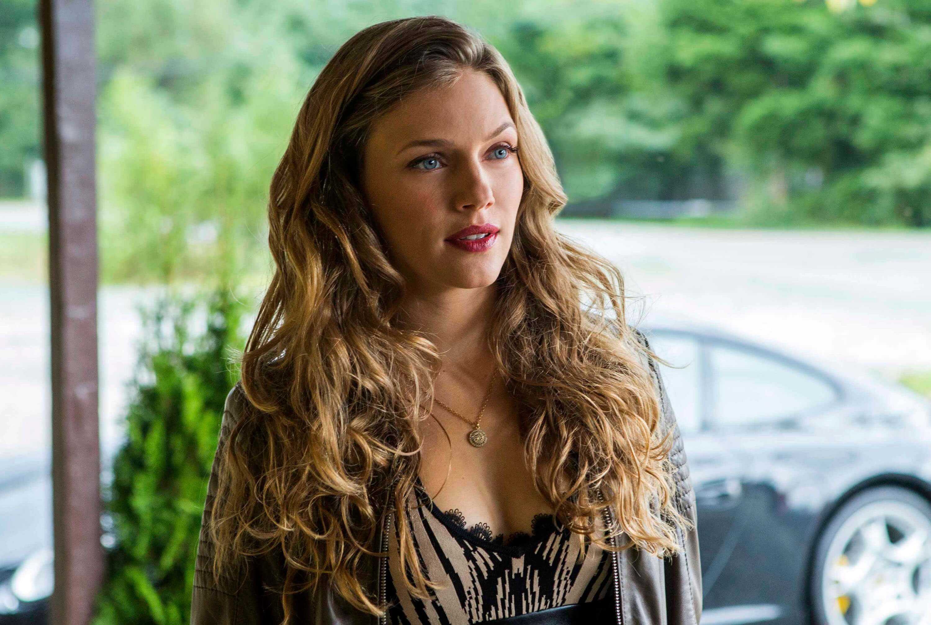 60+ Hottest Tracy Spiridakos Big Boobs Pictures Which Will Make You Swelter All Over 25