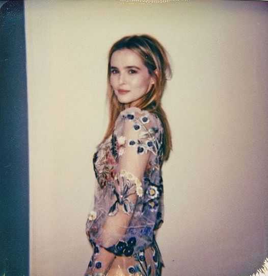 49 Zoey Deutch Nude Pictures That Are Erotically Stimulating 133