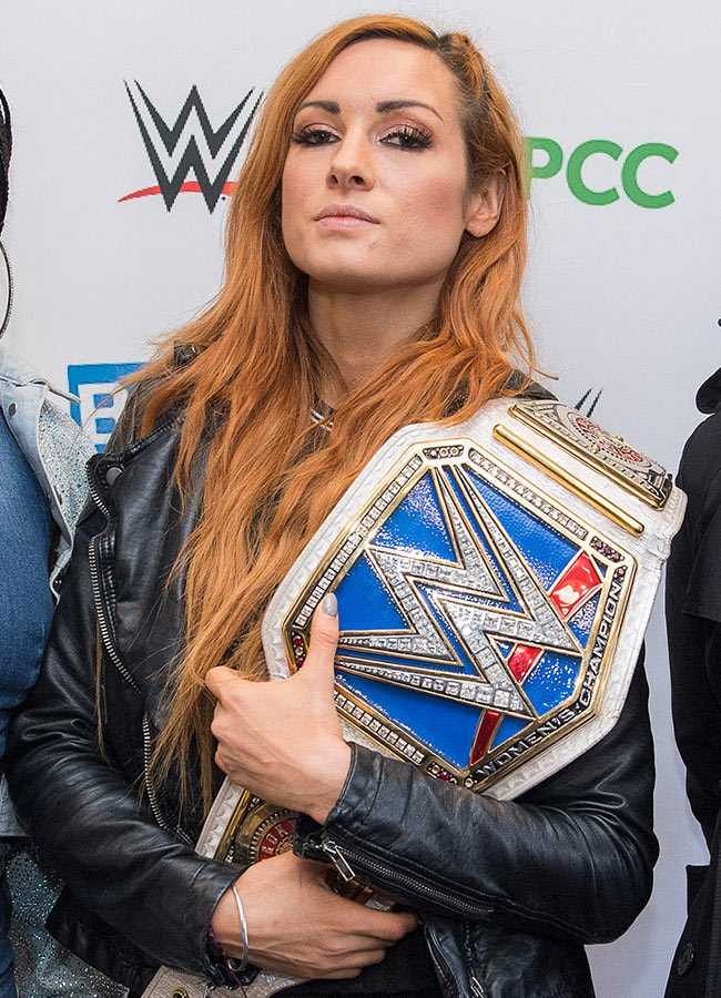 70+ Hot And Sexy Pictures of Becky Lynch – WWE Diva Will Sizzle You Up 21