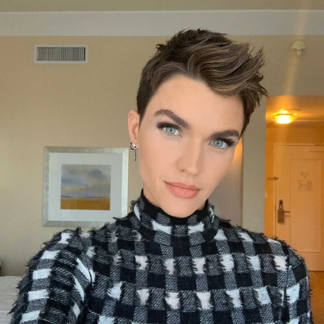 70+ Hot Pictures Of Ruby Rose – Batgirl In Arrowverse And Orange Is The New Black Star. 63