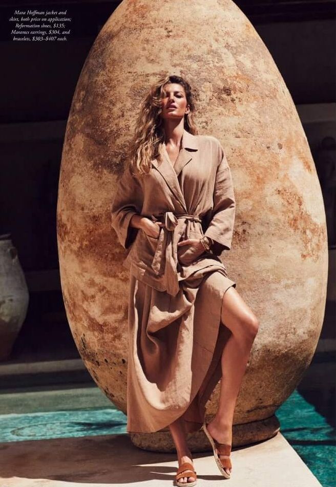 70+ Hot Pictures Of Gisele Bündchen Prove That She Is A True Bombshell 214