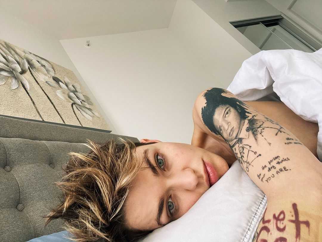 70+ Hot Pictures Of Ruby Rose – Batgirl In Arrowverse And Orange Is The New Black Star. 60