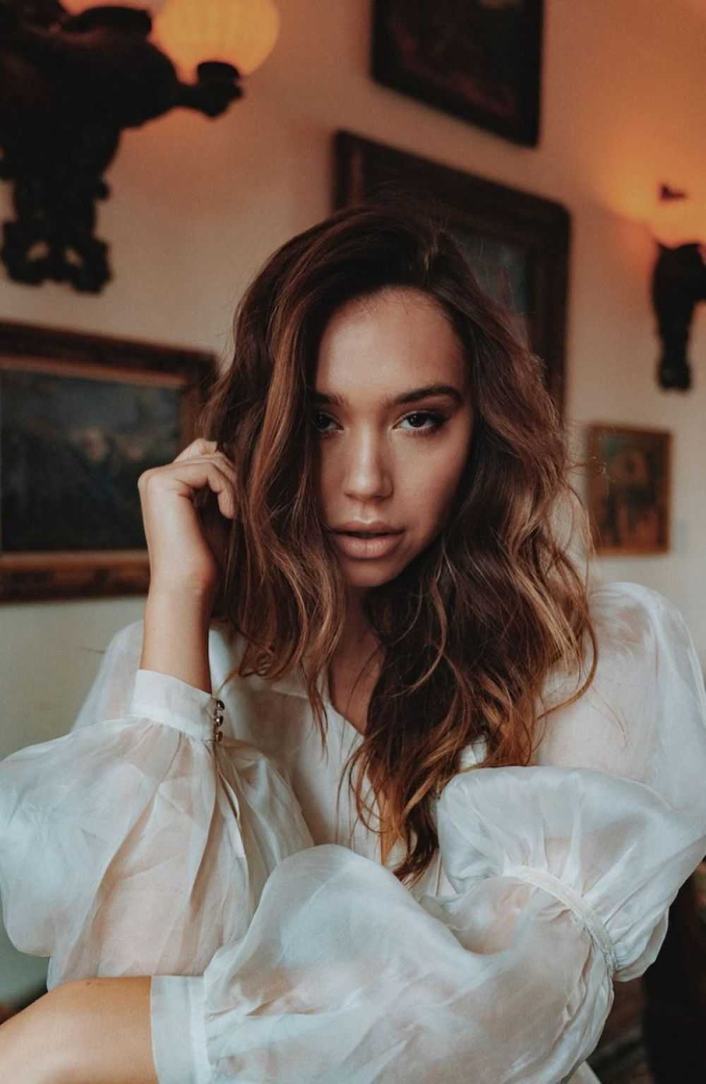 70+ Hottest Alexis Ren Pictures Will Make You Hot under the collar 20