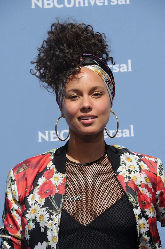 49 Sexy and Hot Alicia Keys Pictures – Bikini, Ass, Boobs 243