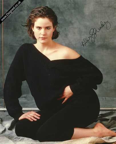 49 Sexy and Hot Ally Sheedy Pictures – Bikini, Ass, Boobs 170
